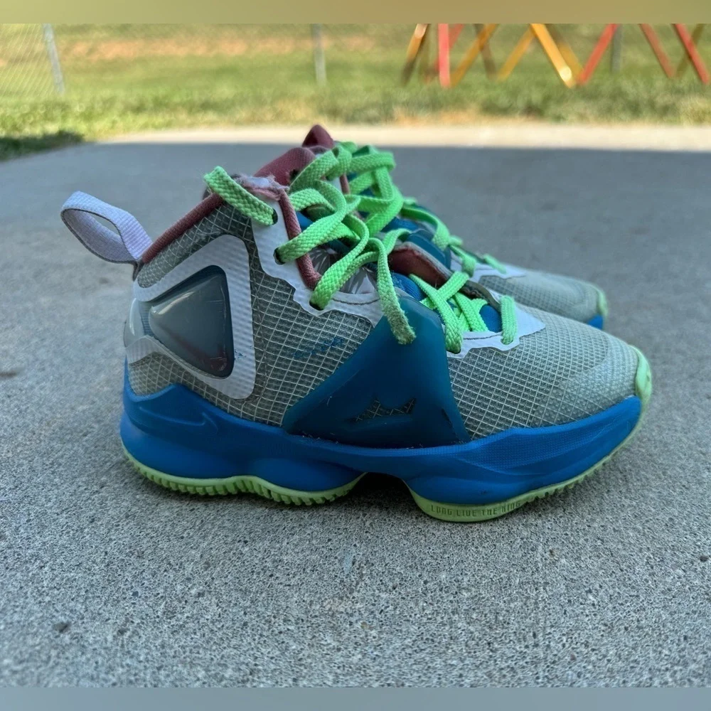 Nike Lebron 19 PS Tropical Round Toe Lace Up Basketball Shoes Size 10.5C